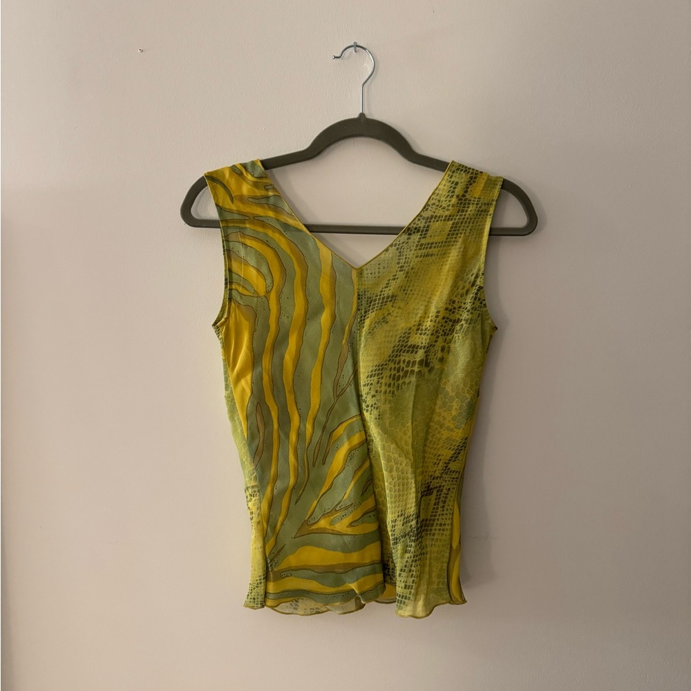 ONE OF A KIND Green and Yellow Cache Top - Picture 3 of 6